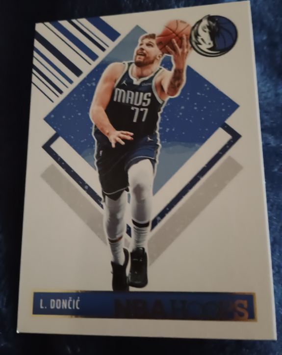 2024-25 Panini NBA Hoops #281 Luka Dončić Tribute Dallas Mavericks — front