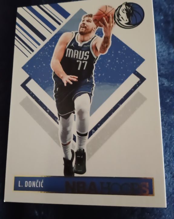 2024-25 Panini NBA Hoops #281 Luka Dončić Tribute Dallas Mavericks — front