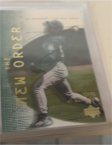 2001 Upper Deck Reserve New Order #NO7 Ichiro Suzuki — front