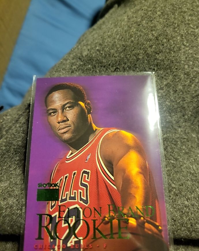 1999-00 SkyBox Premium #101 Elton Brand Rookie Chicago Bulls — front