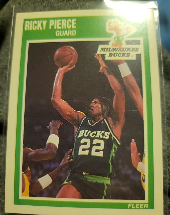 1989-90 Fleer #88 Ricky Pierce Milwaukee Bucks — front