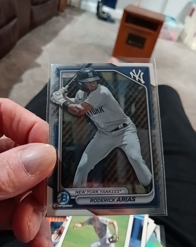2024 Bowman Chrome Prospects #BCP-100 Roderick Arias — front