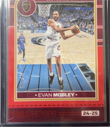2024-25 Panini NBA Hoops #82 Evan Mobley — front