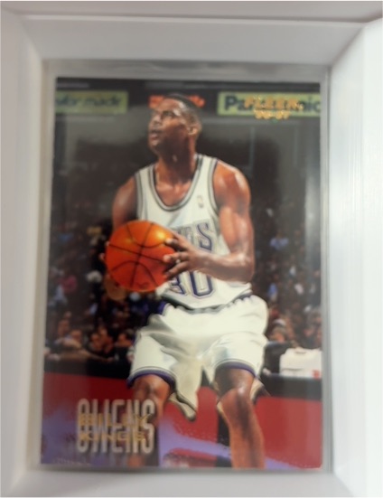 1996-97 Fleer #95 Billy Owens — front