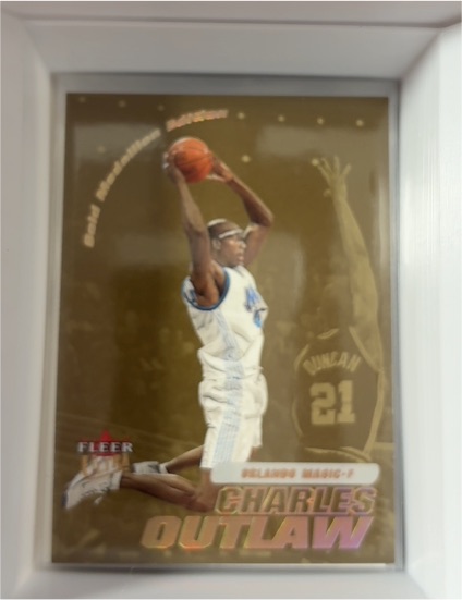 2000-01 Fleer Ultra #132G Bo Outlaw — front