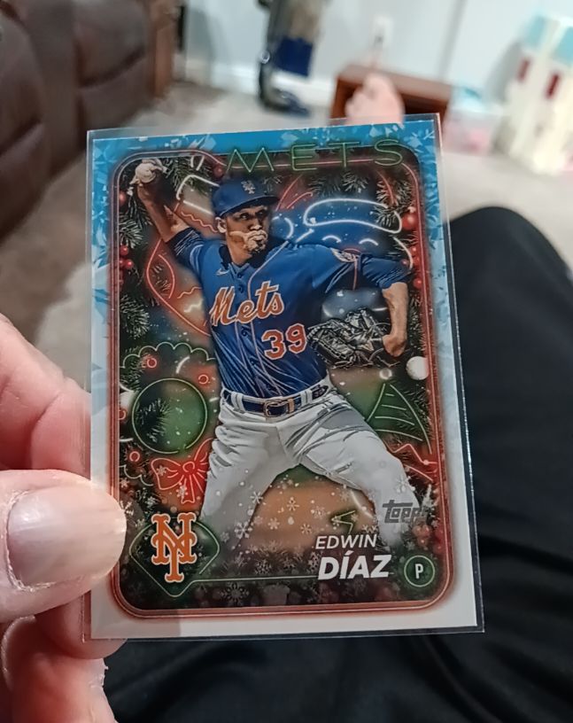 2024 Topps Holiday #H19 Edwin Díaz — front