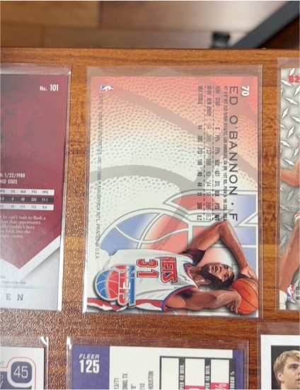 1995 Fleer #70 Ed O'Bannon — front
