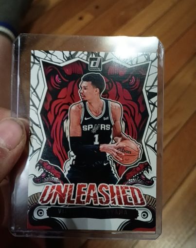 2024-25 Panini Donruss #15 Victor Wembanyama Unleashed — front