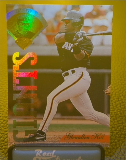 1995 Leaf #375 Glenallen Hill — front