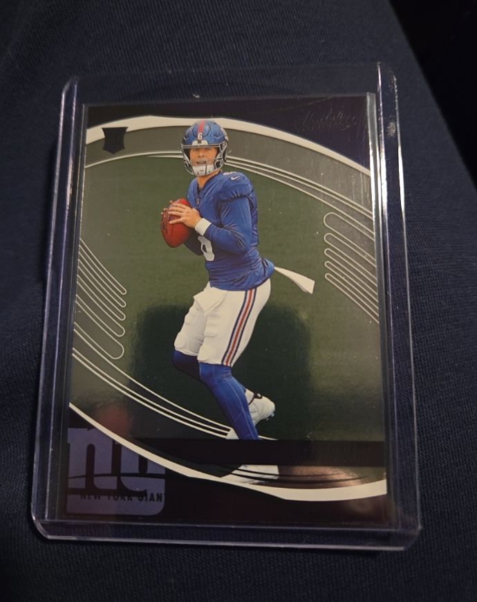 2025 Panini Absolute #137 Jaxson Dart — front