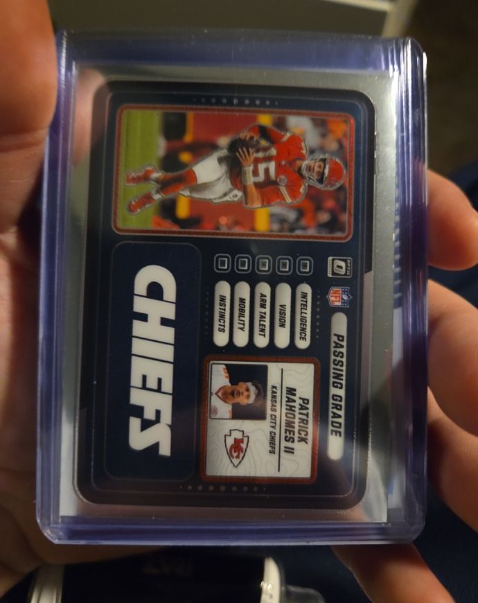 2025 Donruss Optic #5 Patrick Mahomes II Passing Grade — front