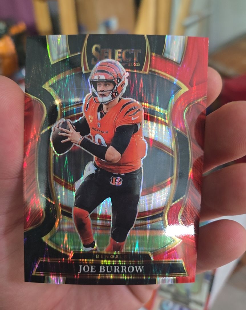 2025 Panini Select #57 Joe Burrow Concourse Red & Black Shock Prizm — front