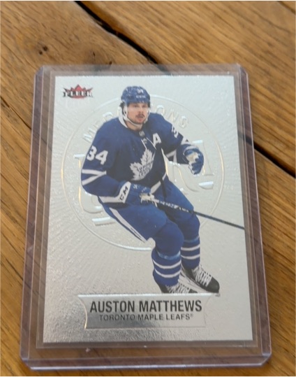 2021-22 Upper Deck Fleer Ultra Medallions #M-13 Auston Matthews — front