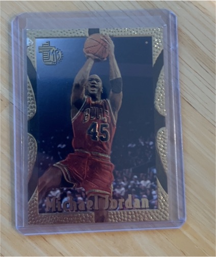 1994-95 Topps Embossed #121 Michael Jordan — front