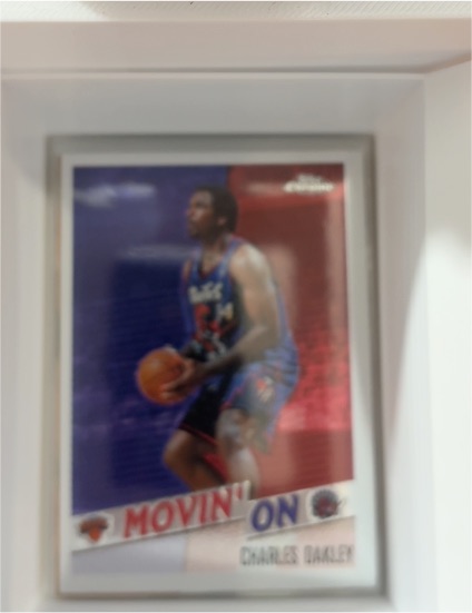 1998-99 Topps Chrome #230 Charles Oakley Movin' On — front