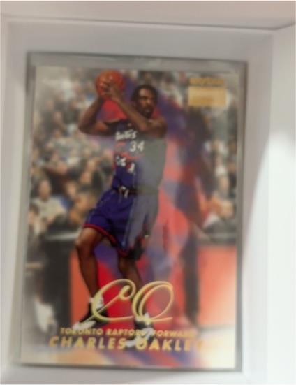 1998-99 SkyBox Premium #132 Charles Oakley — front