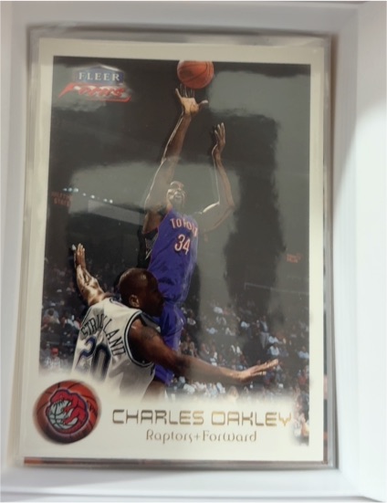 1999-00 Fleer Focus #57 Charles Oakley — front