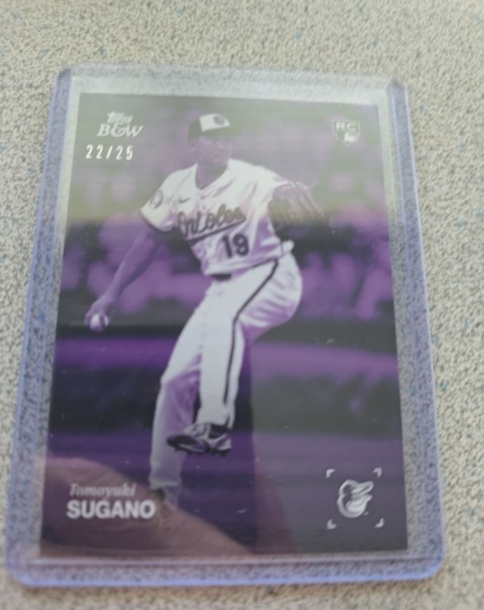 2025 Topps Black & White #038 Tomoyuki Sugano — front
