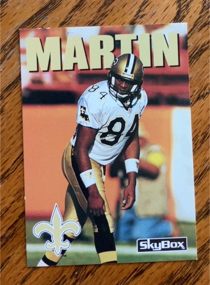 1992 SkyBox Impact #9 Eric Martin — front