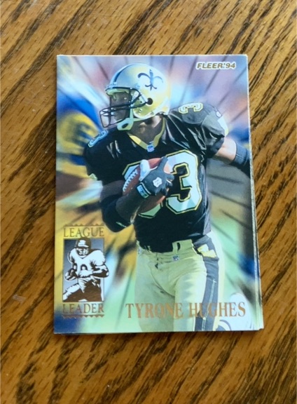 1994 Fleer #4 Tyrone Hughes League Leaders — front