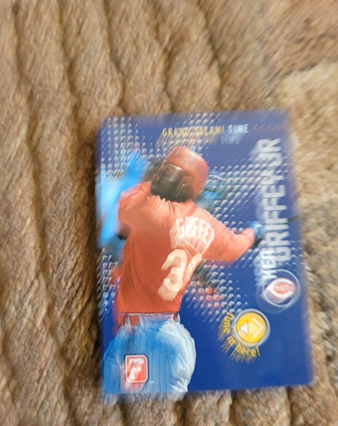 2000 Telestar Talking Star Cards #30 Ken Griffey Jr — front