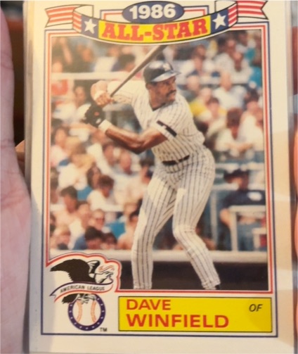 1988 Topps #8 Dave Winfield — front
