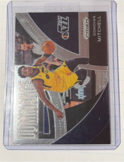 2021-22 Panini Prizm Dominance #11 Donovan Mitchell — front