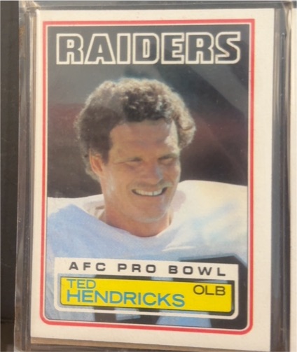1983 Topps #302 Ted Hendricks — front