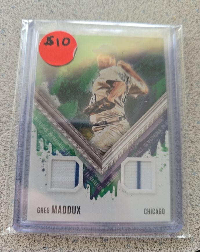 2021 Panini Diamond Kings DK Materials #DKM-GM Greg Maddux — front