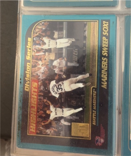 2001 Topps #403 Rickey Henderson Division Series Highlights Seattle Mariners Sweep Sox — front