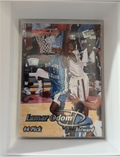 1999 Press Pass #4 Lamar Odom — front