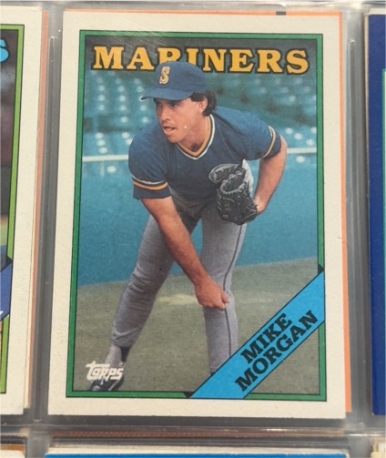 1988 Topps #32 Mike Morgan Seattle Mariners — front