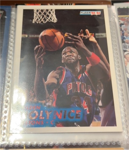 1993-94 Fleer #62 Olden Polynice — front
