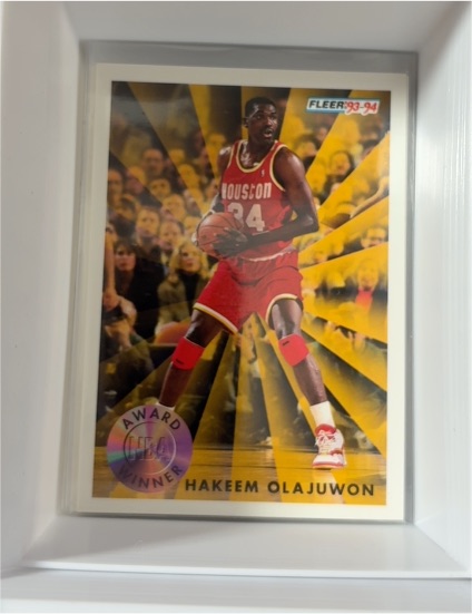 1993-94 Fleer #230 Hakeem Olajuwon Award Winner — front