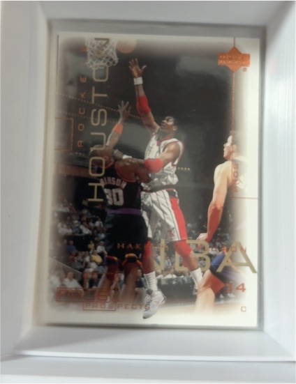 1997-98 Upper Deck #14 Hakeem Olajuwon — front