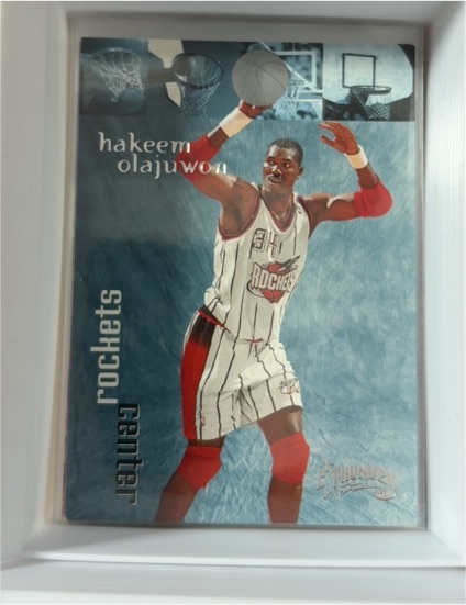 1998-99 SkyBox Thunder #3 Hakeem Olajuwon — front