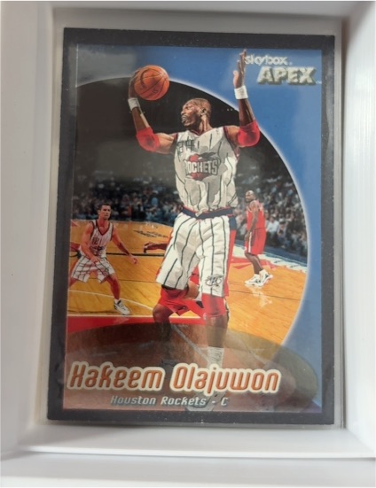 1999-00 SkyBox Apex #128 Hakeem Olajuwon — front