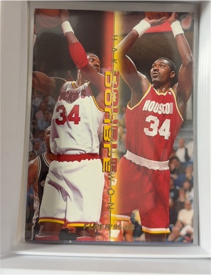 1995-96 Fleer Double Double #9 Hakeem Olajuwon — front