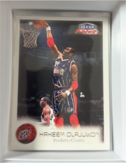1999-00 Fleer Focus #29 Hakeem Olajuwon — front