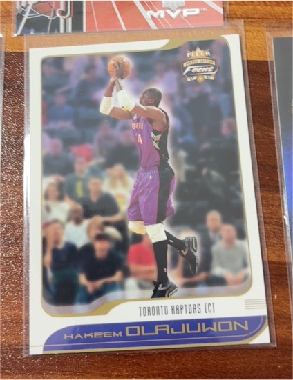 2001-02 Fleer Focus #17 Hakeem Olajuwon — front