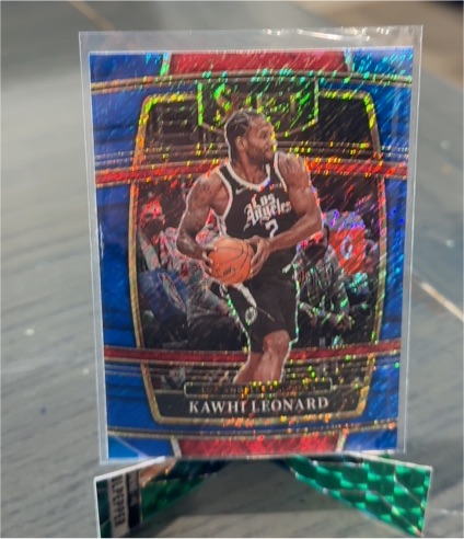 2021-22 Panini Select #20 Kawhi Leonard Blue Shimmer Prizm — front