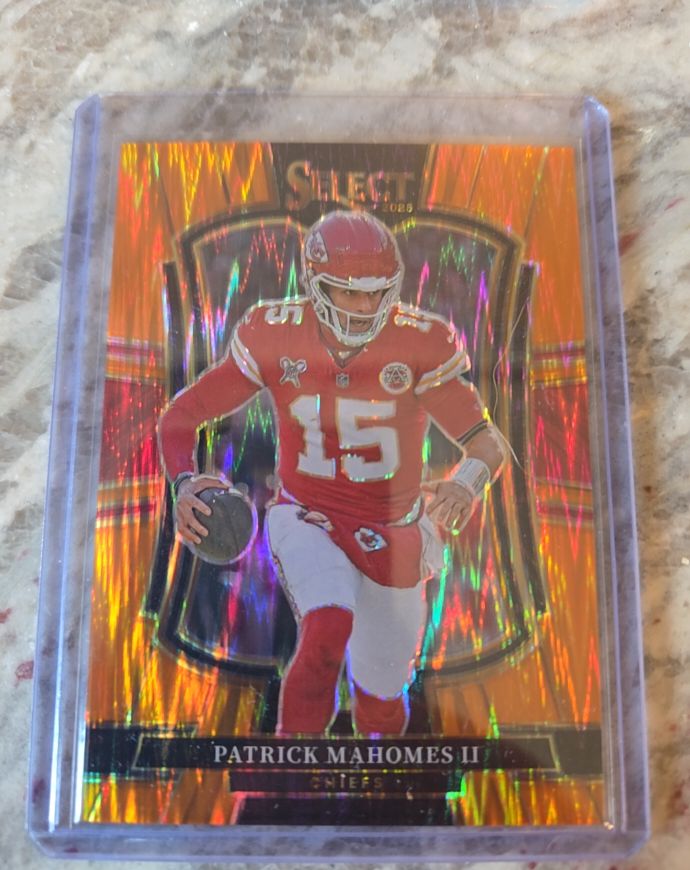 2025 Panini Select #107 Patrick Mahomes II — front