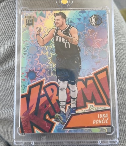 2019-20 Panini Mosaic #44 Luka Dončić — front