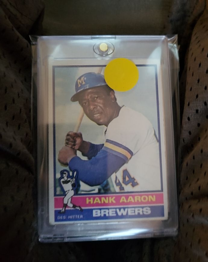 1976 Topps #550 Hank Aaron — front