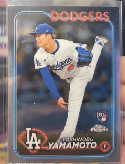 2024 Topps Chrome #18 Yoshinobu Yamamoto — front