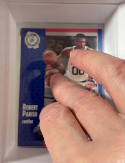 1993 NBA Hoops #16 Robert Parish — front