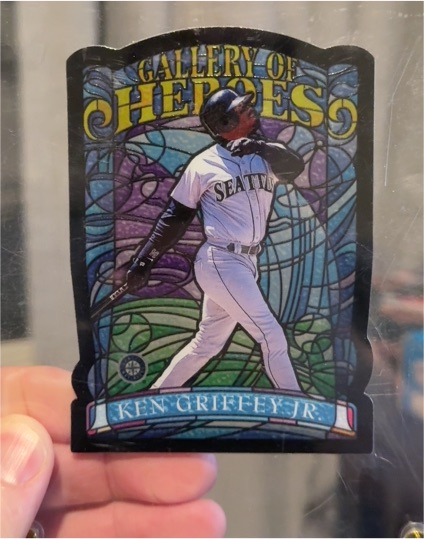1999 Topps Gallery of Heroes #GH3 Ken Griffey Jr. — front
