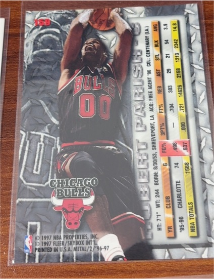 1996-97 Fleer Metal #159 Robert Parish — front