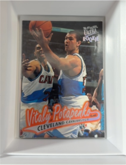 1996-97 Fleer Ultra #166 Vitaly Potapenko Rookie Cleveland Cavaliers — front