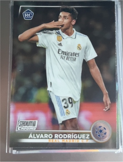 2022-23 Topps Stadium Club Chrome UEFA #90 Álvaro Rodríguez — front